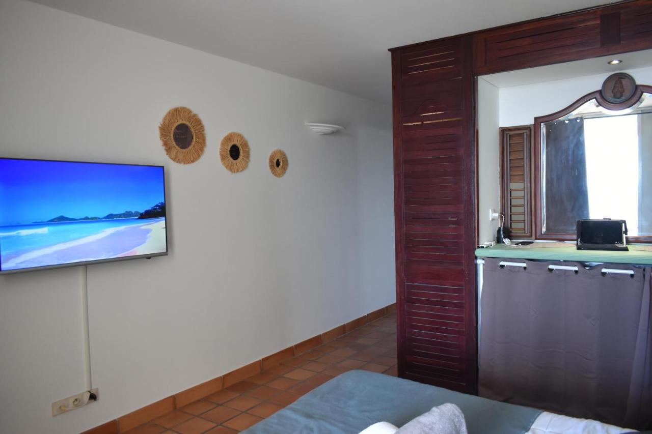 Ananas Premium - Sejour Detente T2 Vue Mer Avec Balcon Prive A Tartane La Trinite Exterior photo