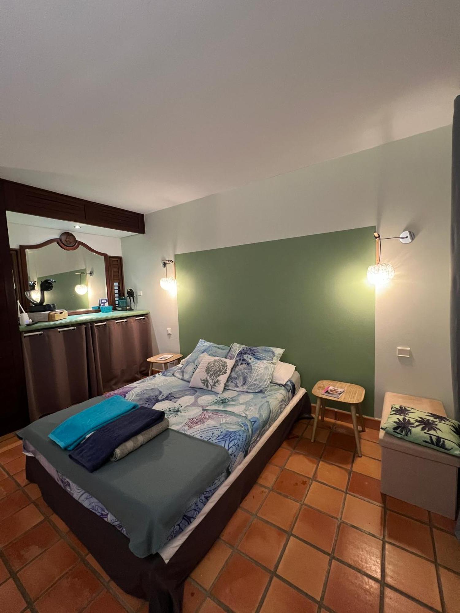 Ananas Premium - Sejour Detente T2 Vue Mer Avec Balcon Prive A Tartane La Trinite Exterior photo